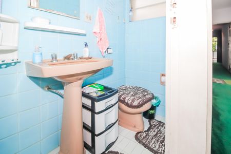 Apartamento à venda com 195m², 3 quartos e 1 vaga Apartamento à venda com 195m², 3 quartos e 1 vagaBanheiro social