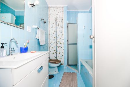 Apartamento à venda com 195m², 3 quartos e 1 vaga Apartamento à venda com 195m², 3 quartos e 1 vagaBanheiro social 2