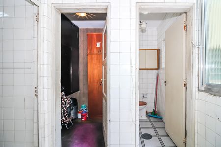 Apartamento à venda com 195m², 3 quartos e 1 vaga Apartamento à venda com 195m², 3 quartos e 1 vagaQuarto de serviço