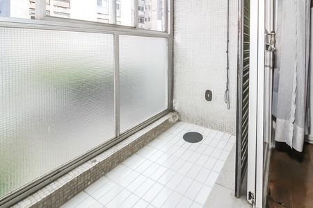 Apartamento à venda com 195m², 3 quartos e 1 vaga Apartamento à venda com 195m², 3 quartos e 1 vagaVaranda do Quarto 2
