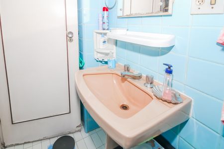 Apartamento à venda com 195m², 3 quartos e 1 vaga Apartamento à venda com 195m², 3 quartos e 1 vagaBanheiro social