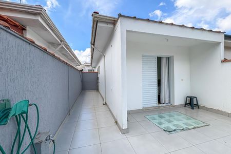 Casa à venda com 150m², 2 quartos e 2 vagas Casa à venda com 150m², 2 quartos e 2 vagasVaranda da Suíte 2