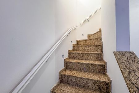 Escada de casa à venda com 2 quartos, 150m² em Vila Damasio, São Bernardo do Campo