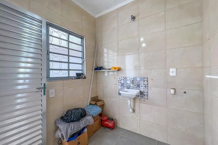 Casa à venda com 150m², 2 quartos e 2 vagas Casa à venda com 150m², 2 quartos e 2 vagasEscritório