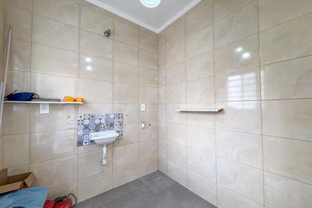 Casa à venda com 150m², 2 quartos e 2 vagas Casa à venda com 150m², 2 quartos e 2 vagasEscritório