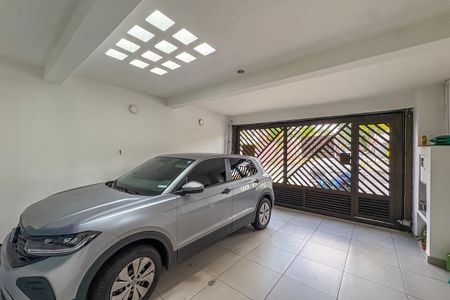 Casa à venda com 150m², 2 quartos e 2 vagas Casa à venda com 150m², 2 quartos e 2 vagasGaragem
