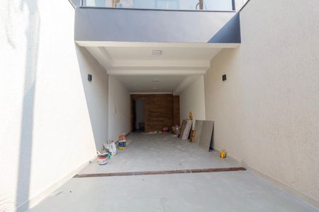 Casa à venda com 205m², 3 quartos e 2 vagas Casa à venda com 205m², 3 quartos e 2 vagasGaragem