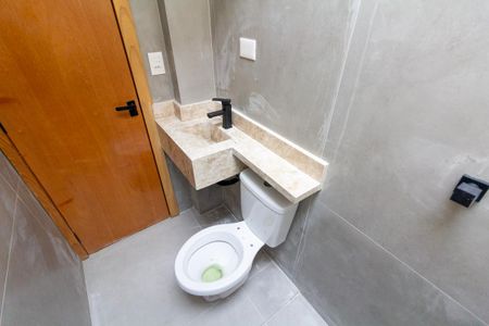 Casa à venda com 205m², 3 quartos e 2 vagas Casa à venda com 205m², 3 quartos e 2 vagasBanheiro 1