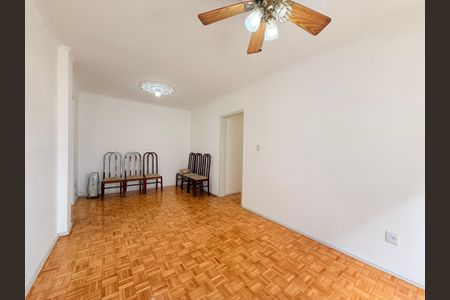 Sala de apartamento para alugar com 3 quartos, 91m² em Floresta, Porto Alegre