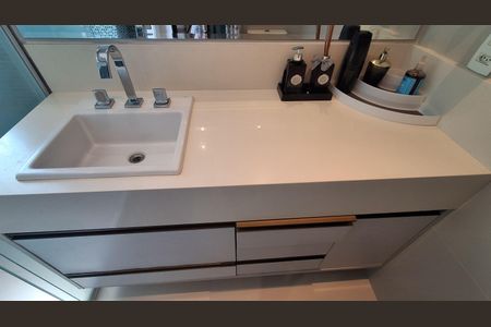 Apartamento à venda com 123m², 3 quartos e 2 vagasBanheiro Suíte 