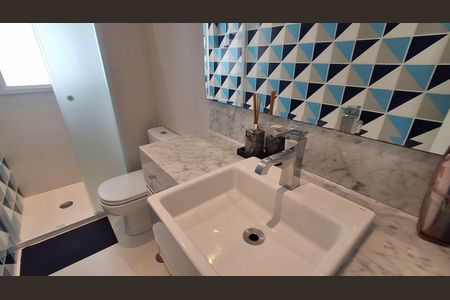 Apartamento à venda com 123m², 3 quartos e 2 vagasBanheiro 