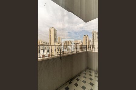 Apartamento à venda com 182m², 3 quartos e 2 vagas Apartamento à venda com 182m², 3 quartos e 2 vagasVaranda