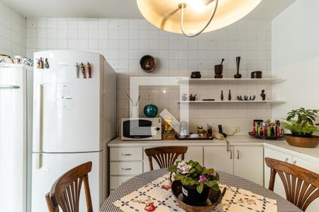 Apartamento à venda com 182m², 3 quartos e 2 vagas Apartamento à venda com 182m², 3 quartos e 2 vagasCozinha