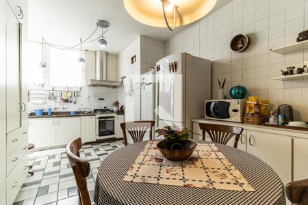 Apartamento à venda com 182m², 3 quartos e 2 vagas Apartamento à venda com 182m², 3 quartos e 2 vagasCozinha