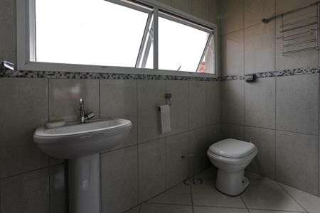 Casa para alugar com 220m², 4 quartos e 3 vagasBanheiro - Churrasqueira