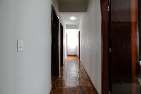 Casa para alugar com 220m², 4 quartos e 3 vagasCorredor