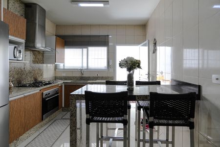 Casa para alugar com 220m², 4 quartos e 3 vagasCozinha