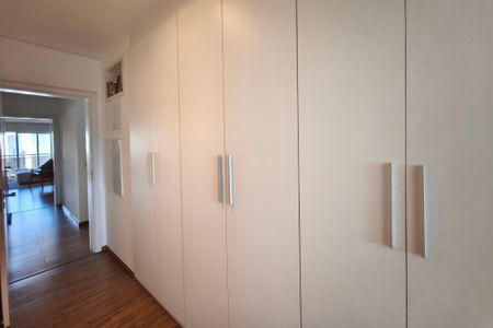 Apartamento à venda com 150m², 2 quartos e 3 vagasCloset Suíte 2