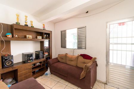 Sala de casa para alugar com 4 quartos, 25m² em Jardim Alzira, São Paulo