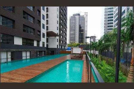 Apartamento para alugar com 70m², 2 quartos e 2 vagasÁrea comum - Piscina
