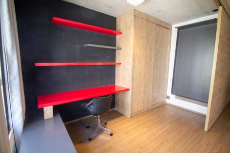 Apartamento para alugar com 70m², 2 quartos e 2 vagasQuarto 1 / Escritório