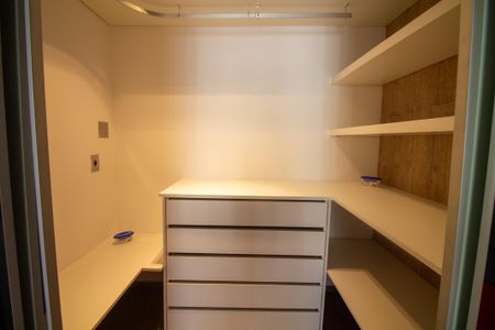 Apartamento para alugar com 70m², 2 quartos e 2 vagasCloset 