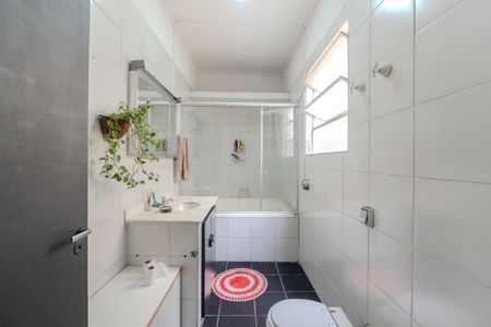 Apartamento para alugar com 163m², 4 quartos e sem vaga Apartamento para alugar com 163m², 4 quartos e sem vagaBanheiro 2