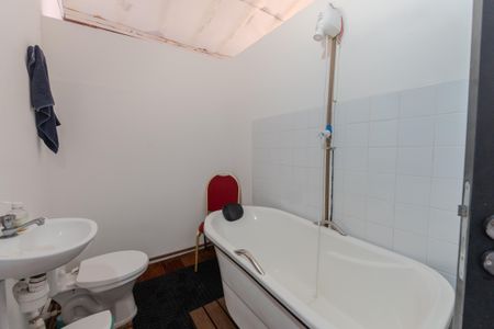 Apartamento para alugar com 163m², 4 quartos e sem vaga Apartamento para alugar com 163m², 4 quartos e sem vagaBanheiro 1