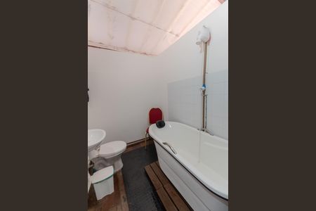 Apartamento para alugar com 163m², 4 quartos e sem vaga Apartamento para alugar com 163m², 4 quartos e sem vagaBanheiro 1