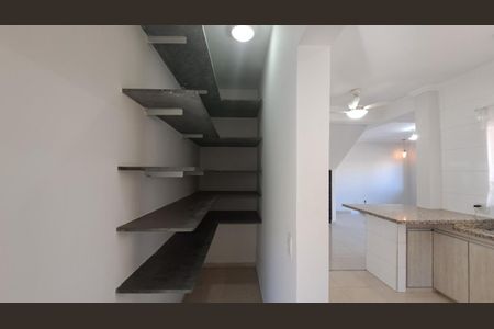 Casa de condomínio para alugar com 248m², 4 quartos e 4 vagas