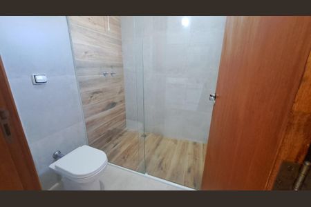 Casa de condomínio para alugar com 248m², 4 quartos e 4 vagas