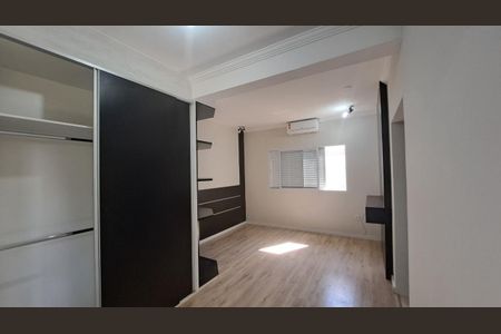 Casa de condomínio para alugar com 248m², 4 quartos e 4 vagas