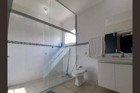 Casa de condomínio para alugar com 248m², 4 quartos e 4 vagas