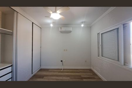 Casa de condomínio para alugar com 248m², 4 quartos e 4 vagas