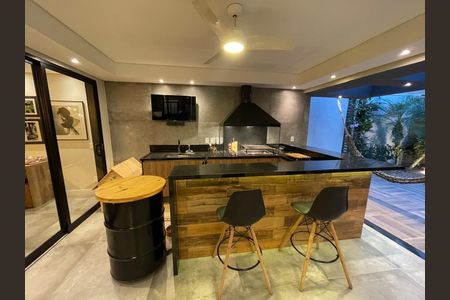 Casa para alugar com 262m², 3 quartos e 4 vagas