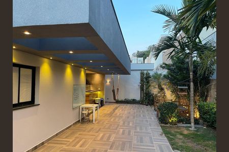 Casa para alugar com 262m², 3 quartos e 4 vagas