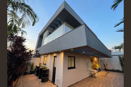 Casa para alugar com 262m², 3 quartos e 4 vagas