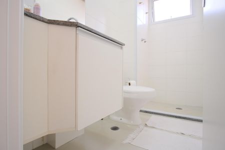 Apartamento à venda com 78m², 3 quartos e 2 vagasBanheiro da Suíte