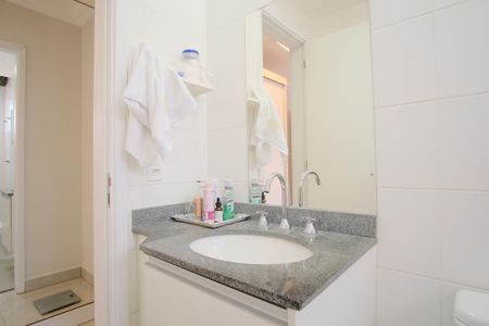 Apartamento à venda com 78m², 3 quartos e 2 vagasBanheiro da Suíte