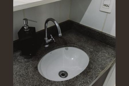 Apartamento à venda com 33m², 1 quarto e sem vagaBanheiro