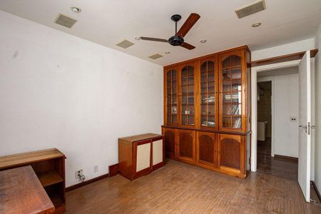 Apartamento à venda com 3 quartos, 229m² em Icaraí, Niterói