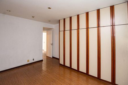 Apartamento à venda com 3 quartos, 229m² em Icaraí, Niterói