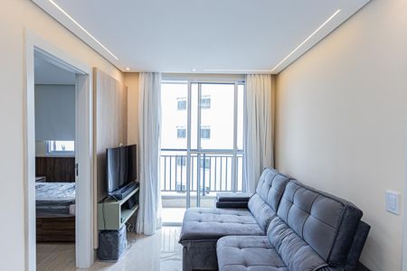 Sala, cozinha e área de serviço de apartamento à venda com 2 quartos, 39m² em Vila Barreto, São Paulo