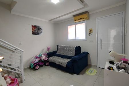 Sala de apartamento para alugar com 2 quartos, 90m² em Cidade Ocian, Praia Grande