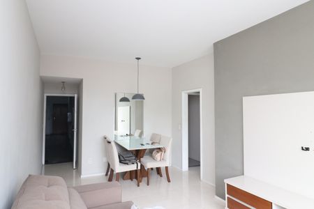 Sala de apartamento para alugar com 3 quartos, 67m² em Ribeira, Rio de Janeiro