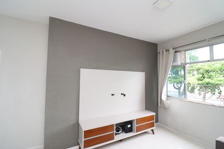 Sala de apartamento para alugar com 3 quartos, 67m² em Ribeira, Rio de Janeiro