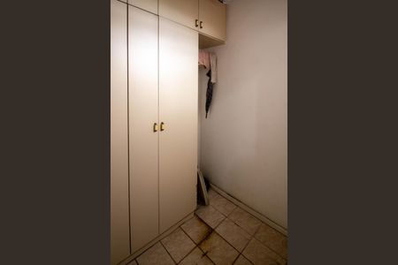 Apartamento à venda com 100m², 2 quartos e 2 vagasQuarto área de serviço 