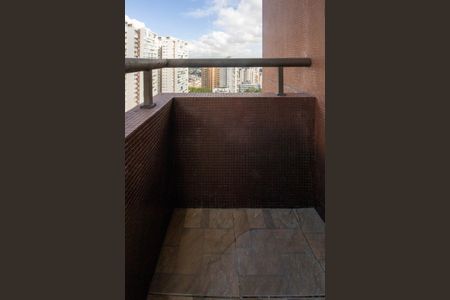 Apartamento à venda com 100m², 2 quartos e 2 vagasVaranda Suíte 1