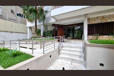 Apartamento para alugar com 90m², 3 quartos e 1 vagaEntrada do Prédio