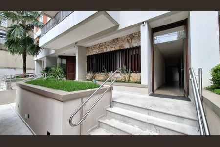 Apartamento para alugar com 90m², 3 quartos e 1 vagaEntrada do Prédio